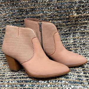 Frye - dusty rose ankle boot with zipper never worn no box
